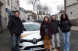 L'équipe ALEC 49 devant une voiture partagée Autocité+ à Angers